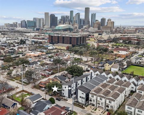 Tiny photo for 331 N Nagle Street, Houston, TX 77003 (MLS # 79386793)