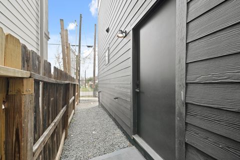 Tiny photo for 331 N Nagle Street, Houston, TX 77003 (MLS # 79386793)