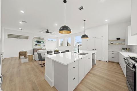 Tiny photo for 331 N Nagle Street, Houston, TX 77003 (MLS # 79386793)