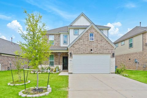 Photo of 18438 Windy Knoll Way, Houston, TX 77084 (MLS # 88179017)