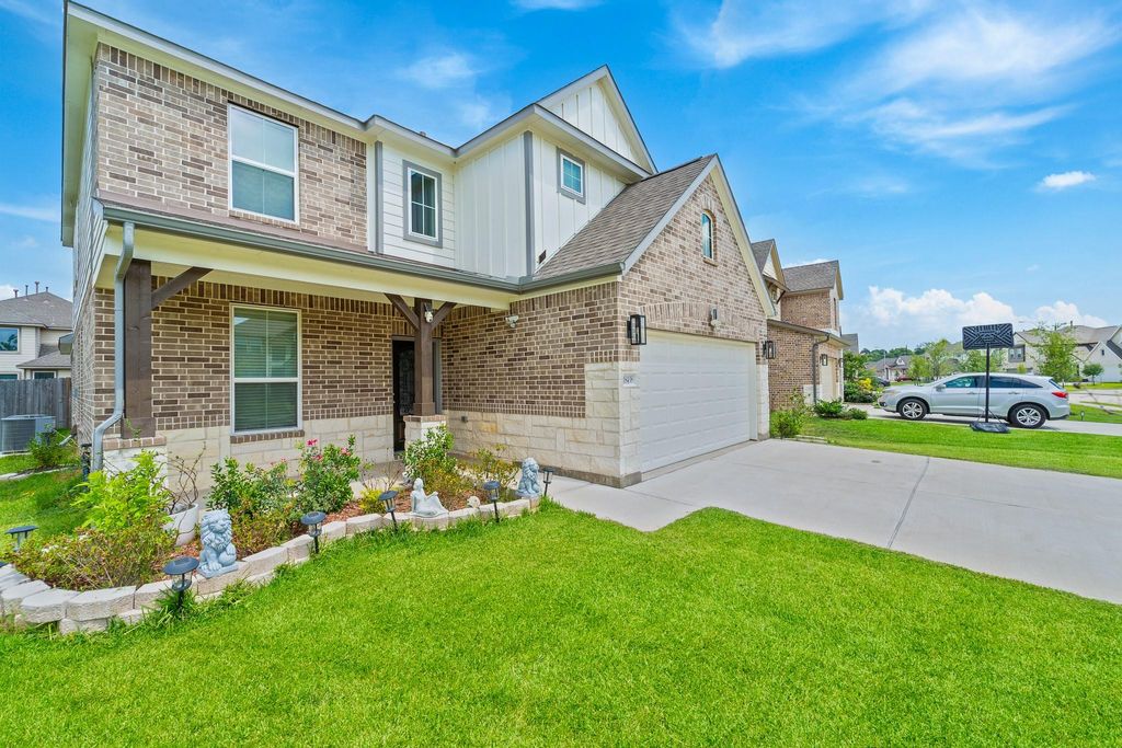 Photo of 18438 Windy Knoll Way, Houston, TX 77084 (MLS # 88179017)