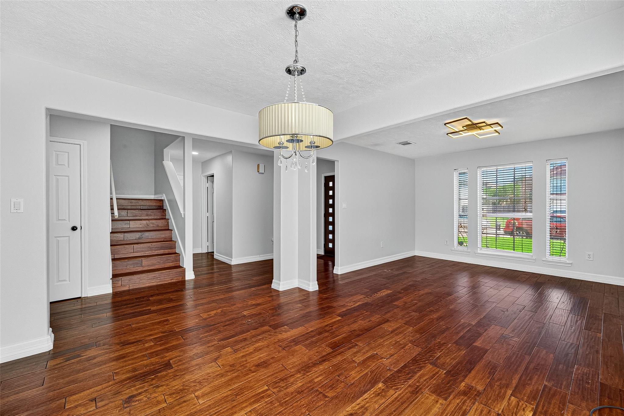 638 Meadow Knoll Drive