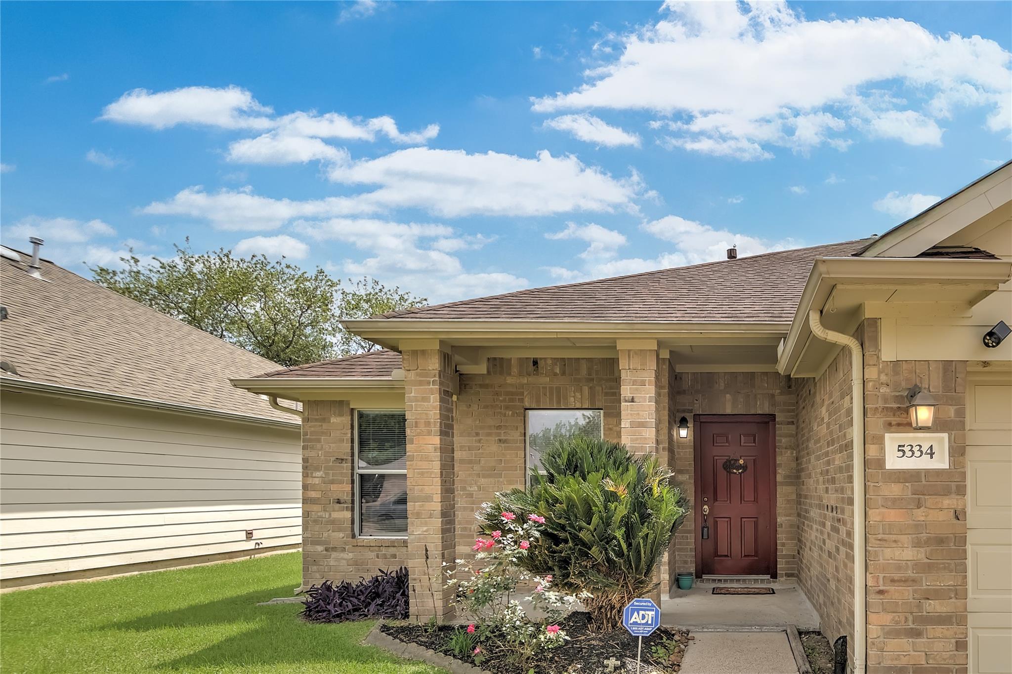 5334 Cinnamon Lake Drive Drive
