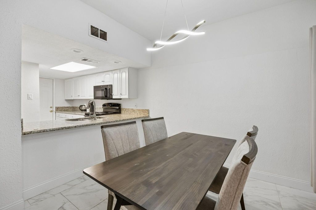 Photo of 2601 Augusta Drive #14, Houston, TX 77057 (MLS # 67437039)