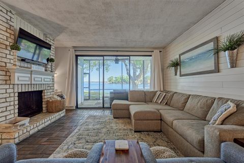 1428 Bowsprit Point Willis TX 77318