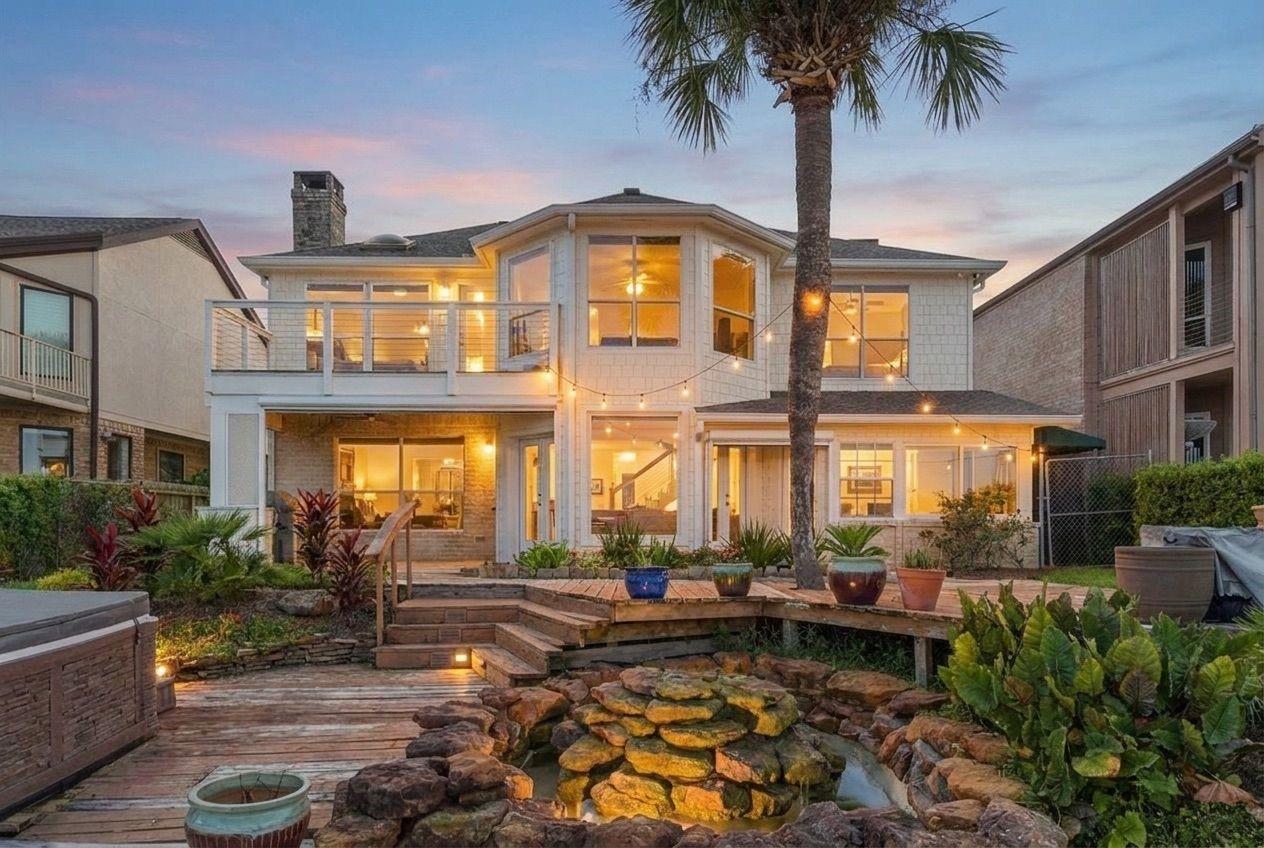 932 Plantation Street