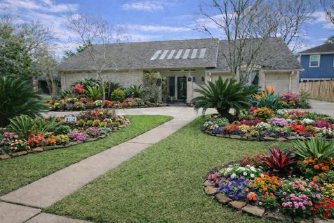 Photo of 4114 Plumtree Lane, Seabrook, TX 77586 (MLS # 41811089)