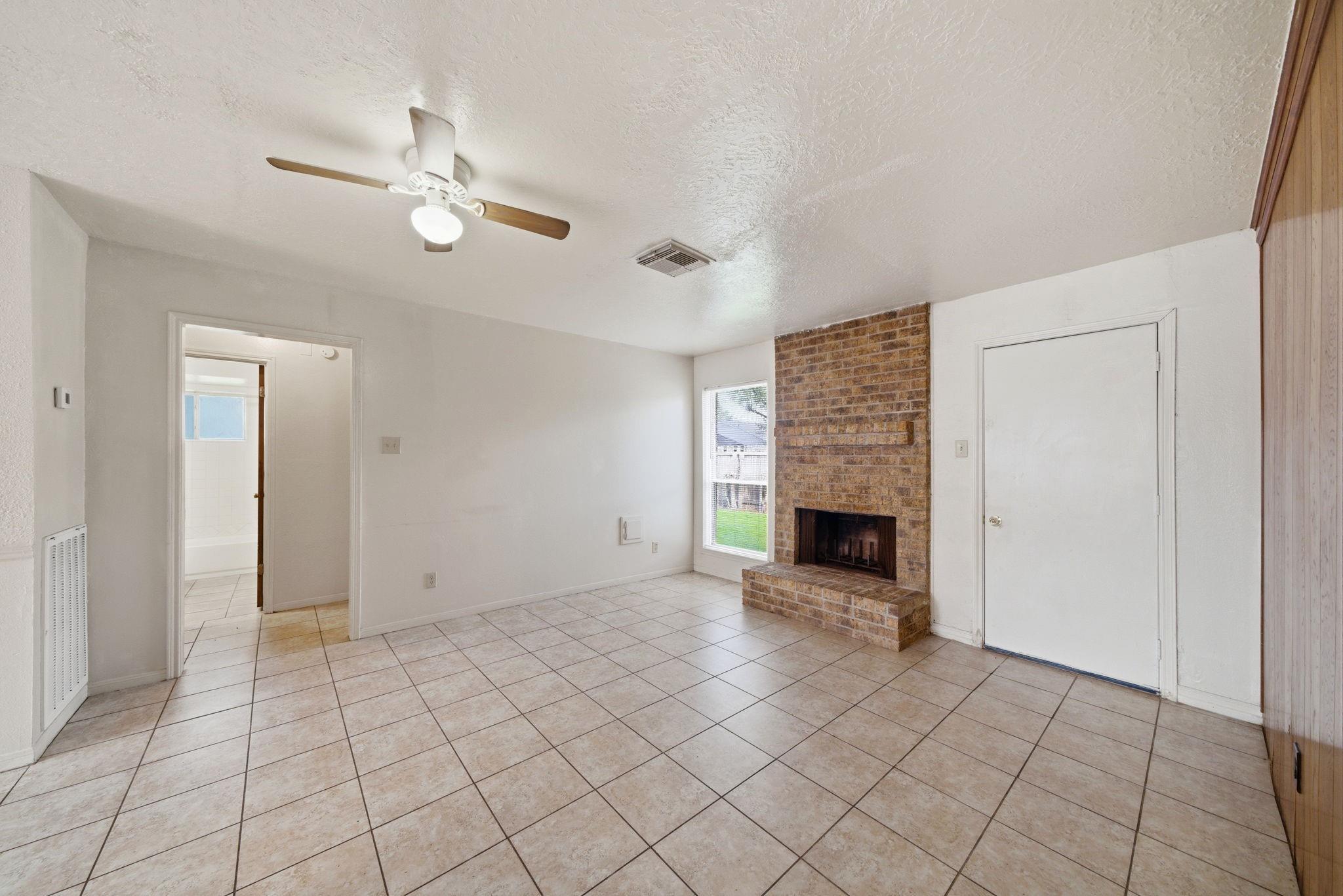 4506 Jamaica Lane