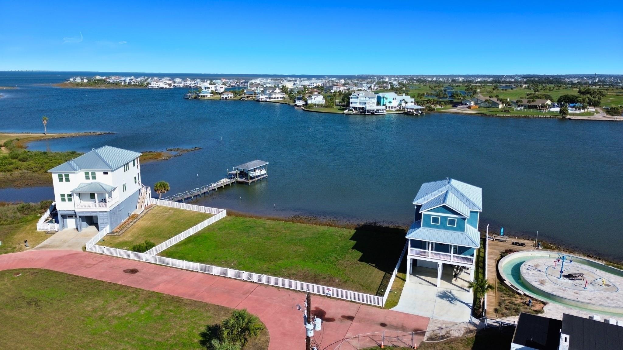 3531 & 3527 Hudson Court