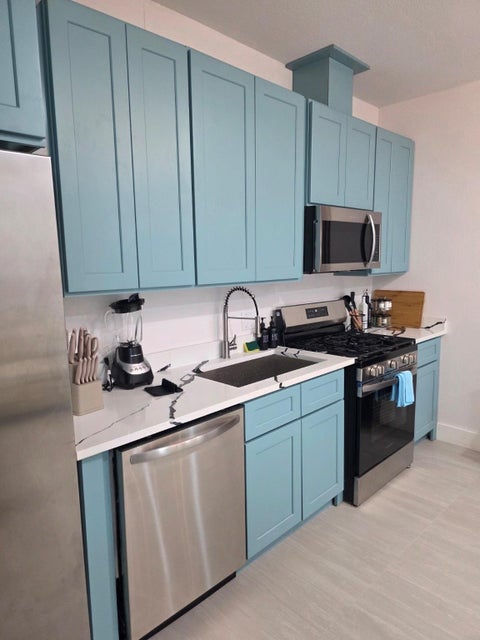 Condo For Rent - 7103 Long Point Road #A<br/> Houston, TX 77055