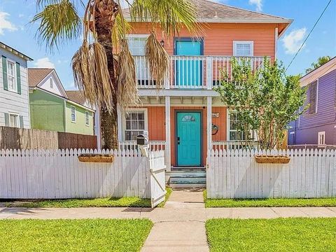 Homes For Sale - 3905 Avenue L<br/> Galveston, TX 77550