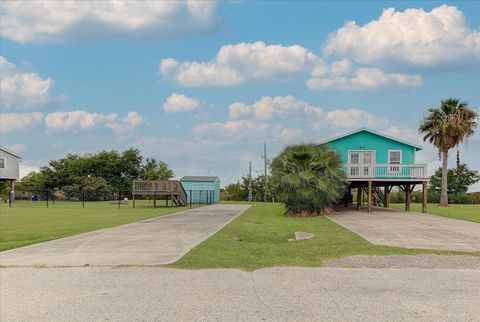 1089 Melody Lane Crystal Beach TX 77650