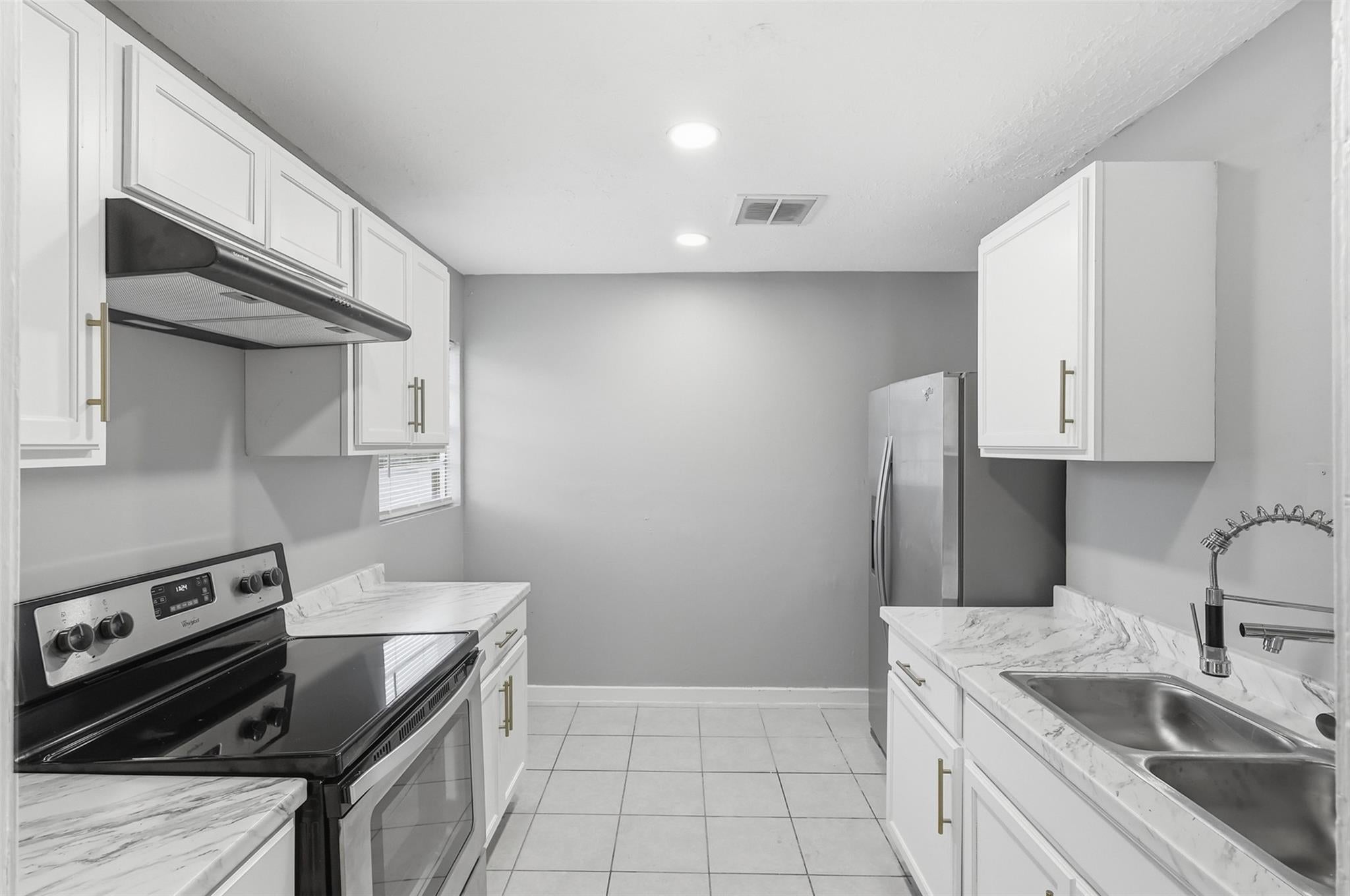 2101 Flynn Drive