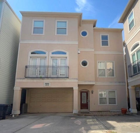 Photo of 5206 Nett Street #B, Houston, TX 77007 (MLS # 17324770)