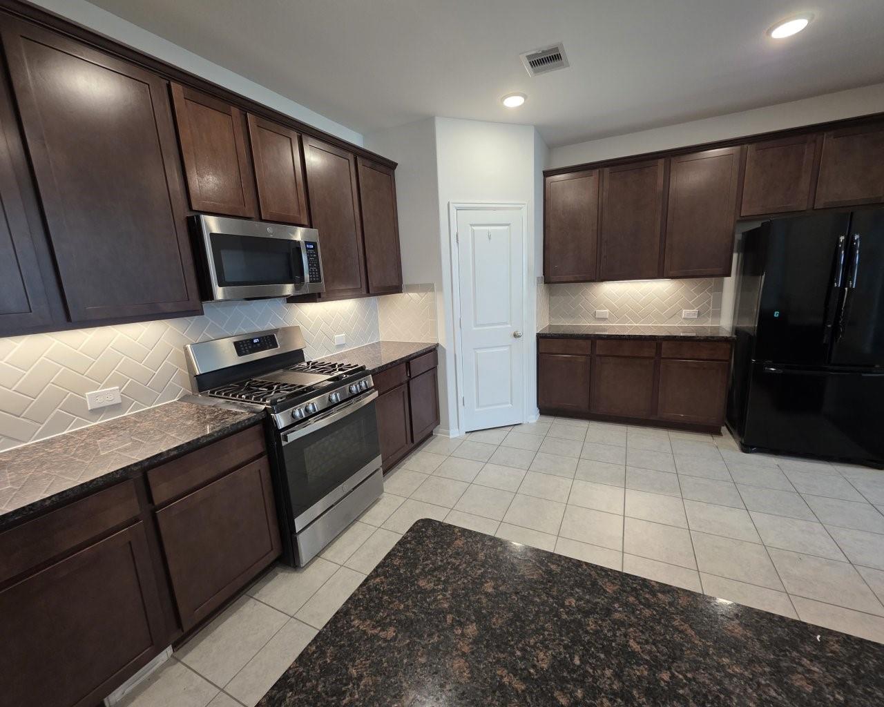 1621 Black Oak Drive