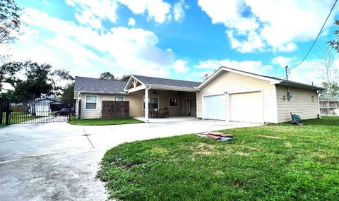 Photo of 1430 Freedonia Dr, Houston, TX 77055 (MLS # 85291276)