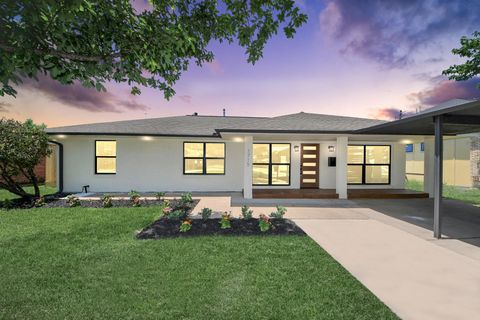 Photo of 1715 Fawnhope Drive, Houston, TX 77008 (MLS # 15941381)