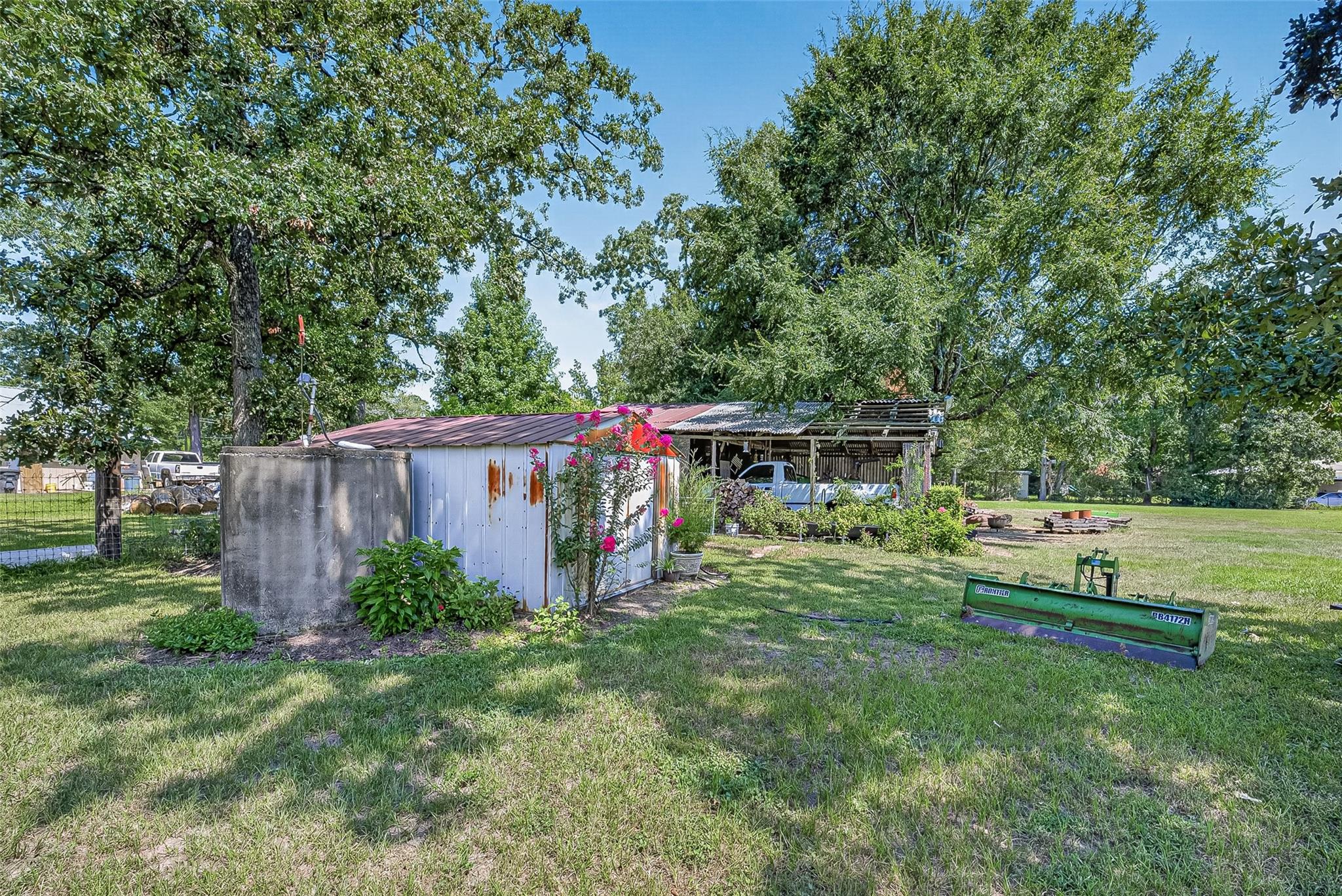 2200 Red Oak Lane