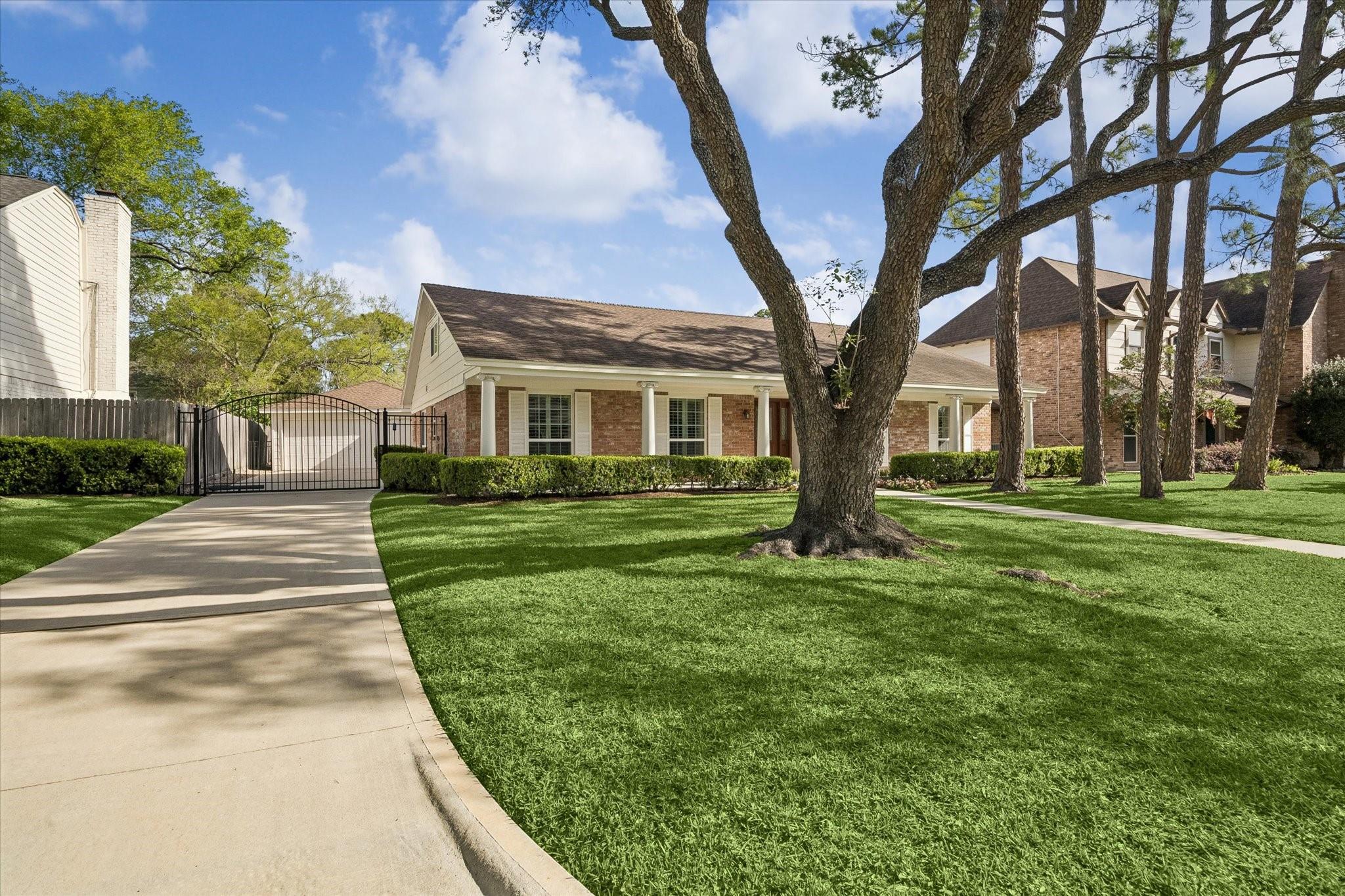 10906 Piping Rock Lane