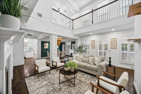 Townhouse For Sale - 2405 Brun Street #B<br/> Houston, TX 77019