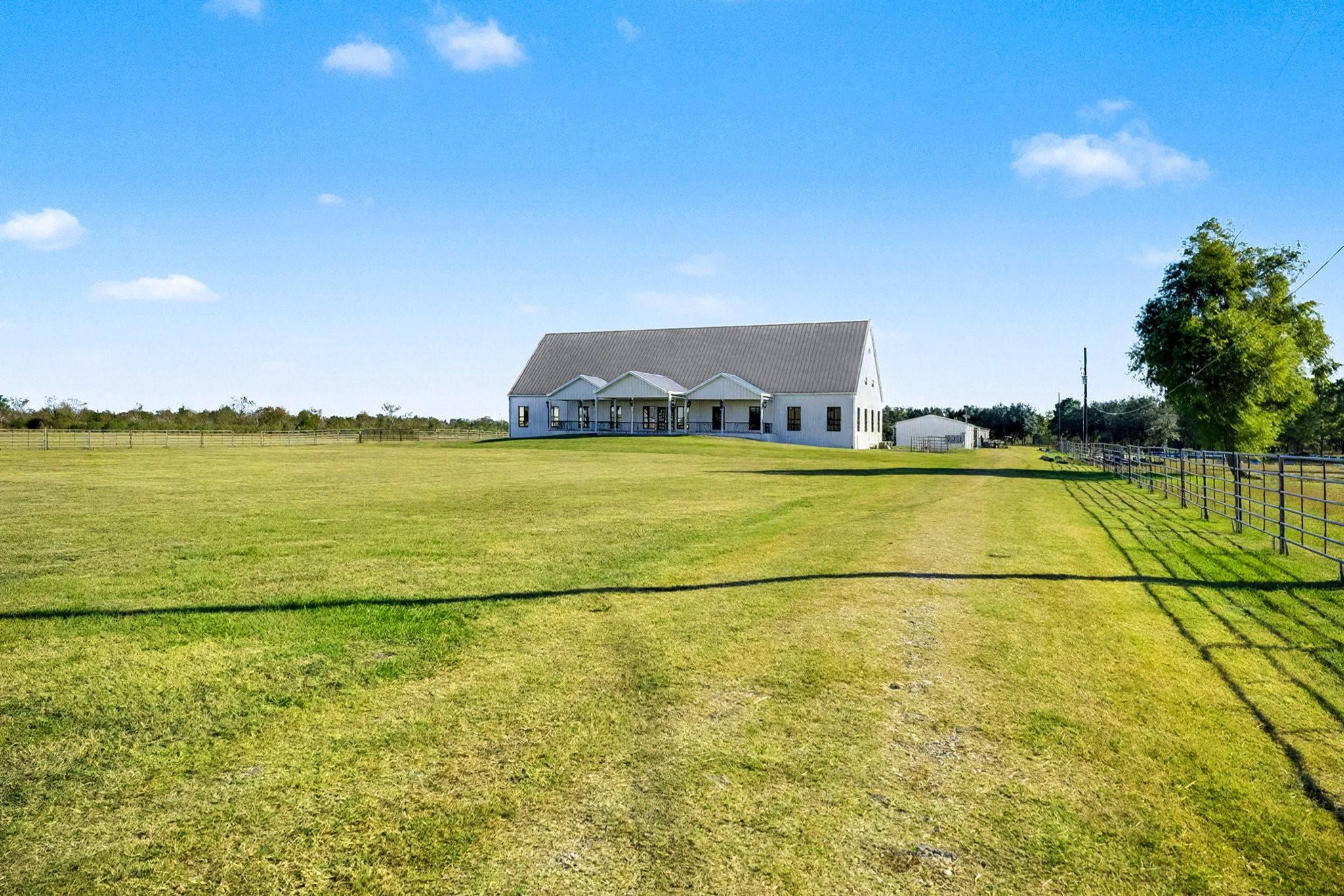 1200 Davenport Parkway