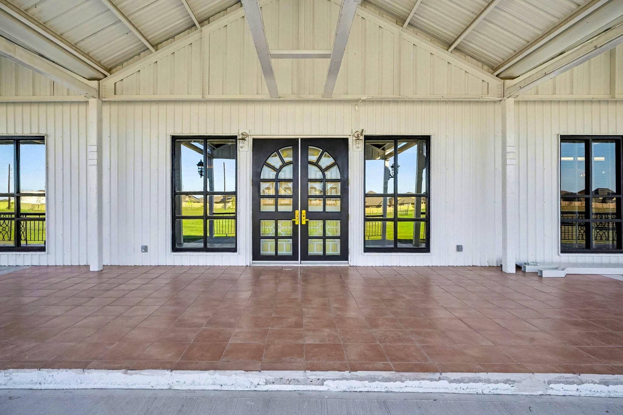 1200 Davenport Parkway