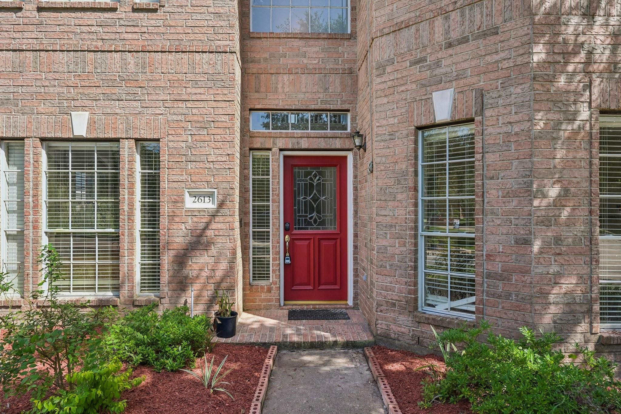 2613 Broussard Court