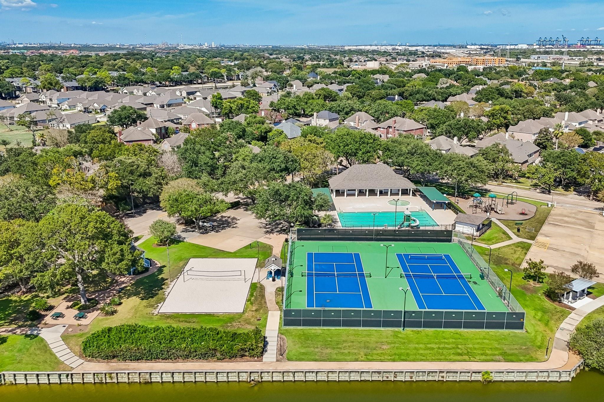 2613 Broussard Court