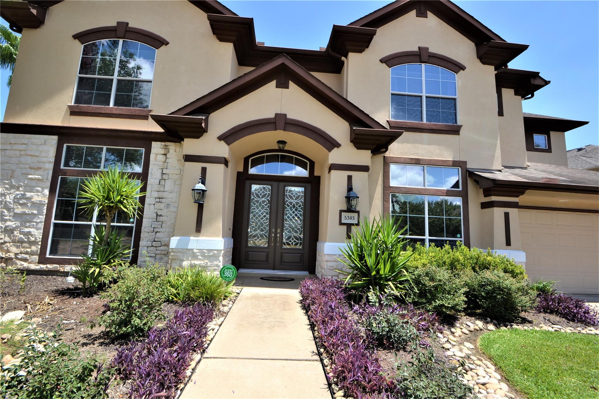 5303 Fenwick Way Court