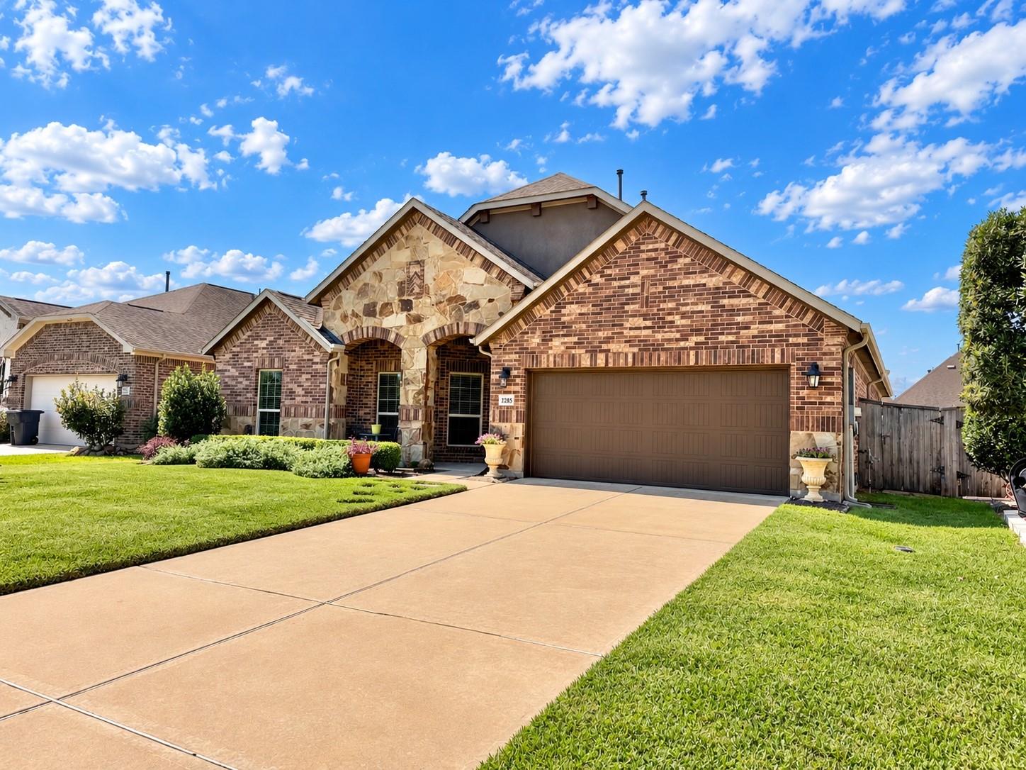 2285 Quiet Bluff Lane
