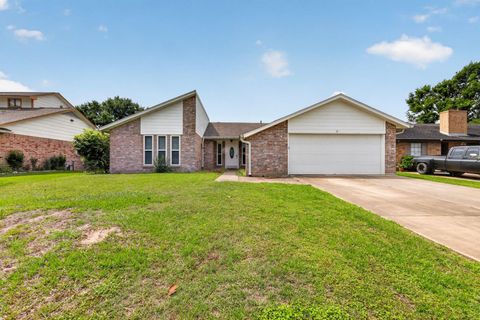 Photo of 18731 Shannon Glen Lane, Houston, TX 77084 (MLS # 70378078)