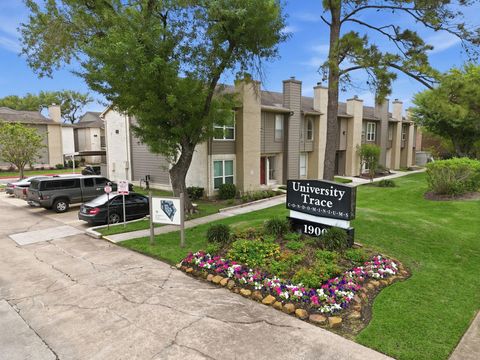 Photo of 1900 Bay Area Boulevard #169, Houston, TX 77058 (MLS # 78622152)