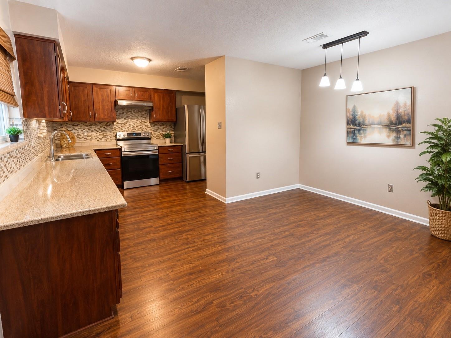 5810 Sunnygate Drive