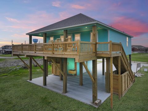 Homes For Sale - 1980 Pedregal Drive<br/> Galveston County, Crystal Beach, TX 77650
