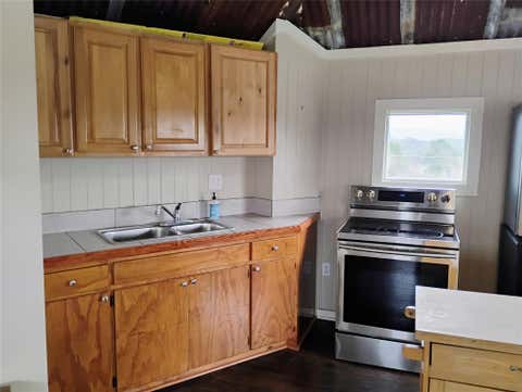 Apartment For Rent - 6759 Highway 105 - 4th Floor<br/> Grimes County, Navasota, TX 77868