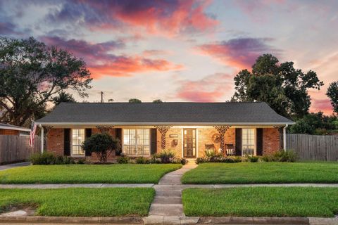 Photo of 5202 Lamonte Lane, Houston, TX 77092 (MLS # 43211040)