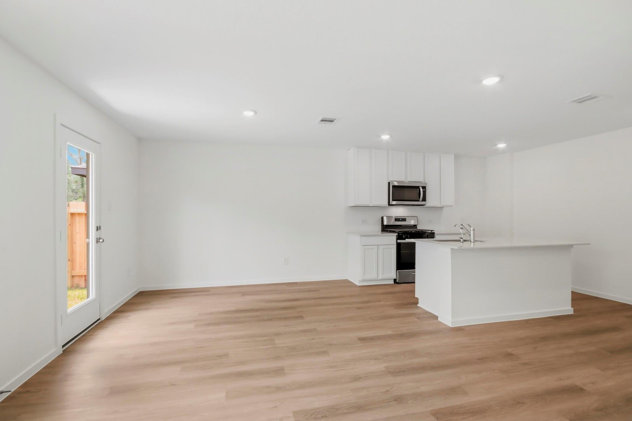 244 Golden Eagle Boulevard