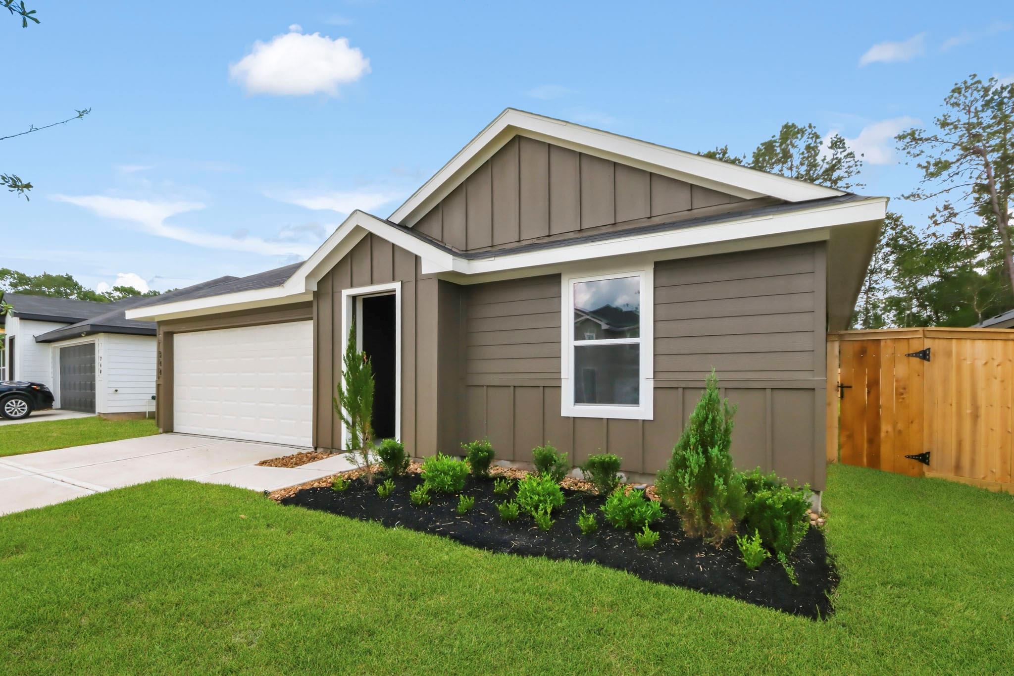 244 Golden Eagle Boulevard