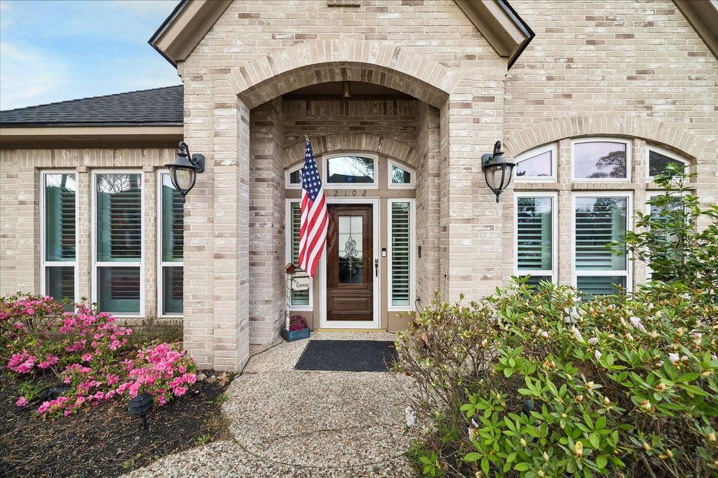 Photo of 2102 Grand Mesa Drive, Kingwood, TX 77345 (MLS # 53340535)