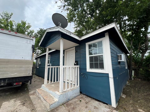 Photo of 2117 Russell Street, Houston, TX 77026 (MLS # 63306729)
