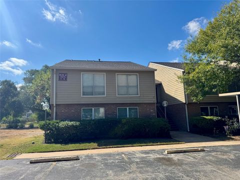 5005 Georgi Lane 14 Houston TX 77092