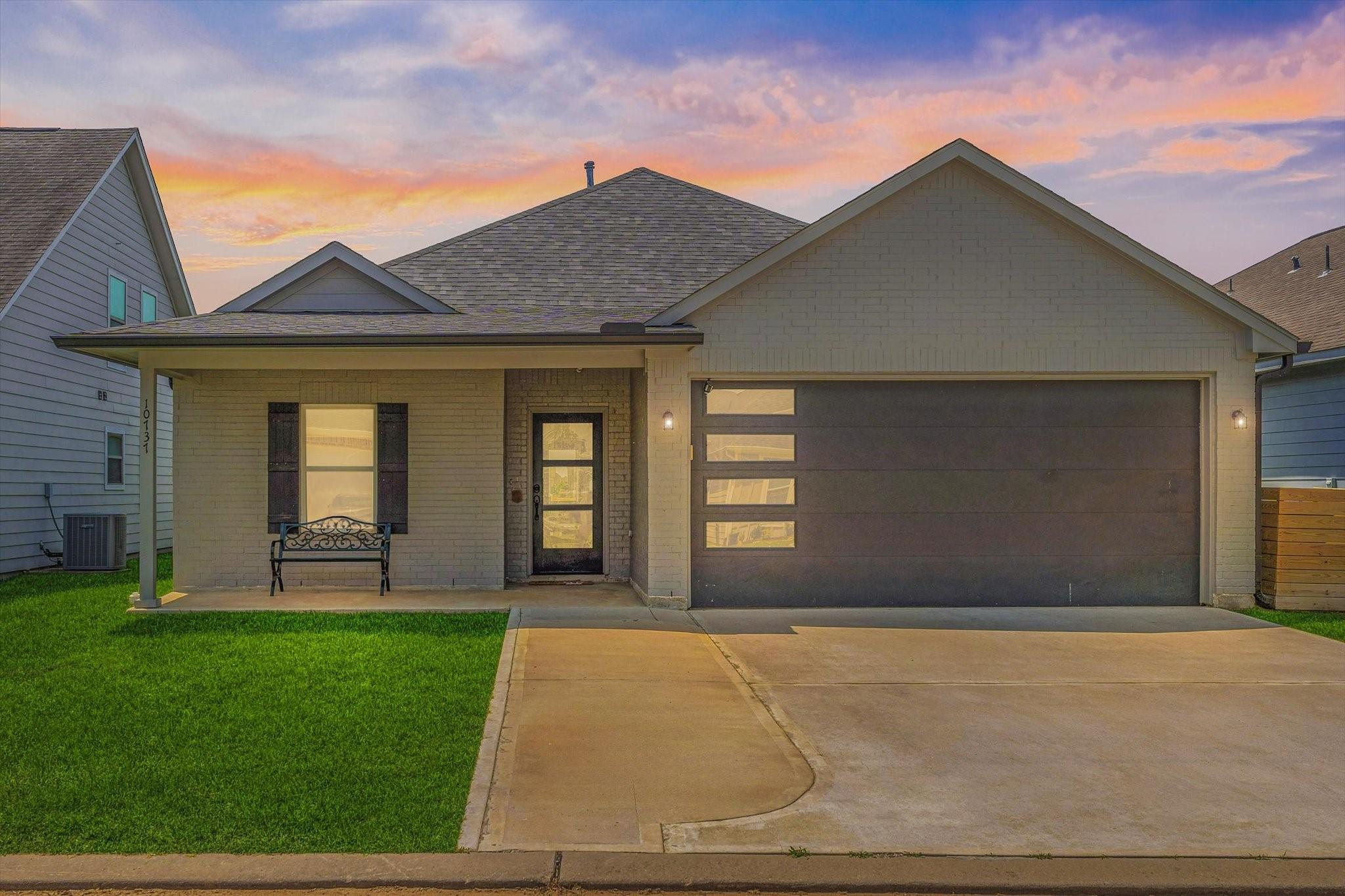 10737 S Lake Mist Lane