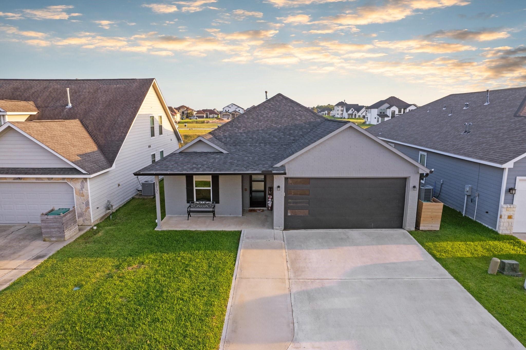 10737 S Lake Mist Lane