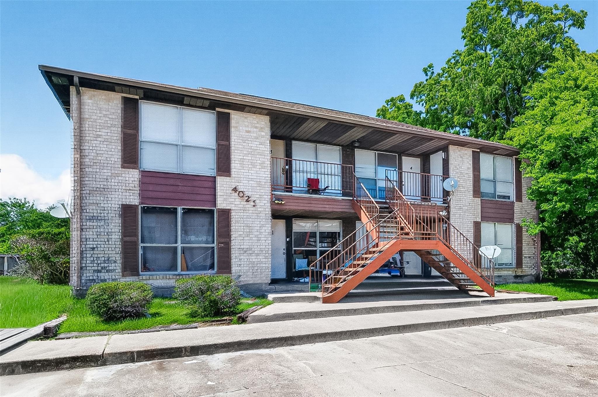 4021 Briar Hollow Drive