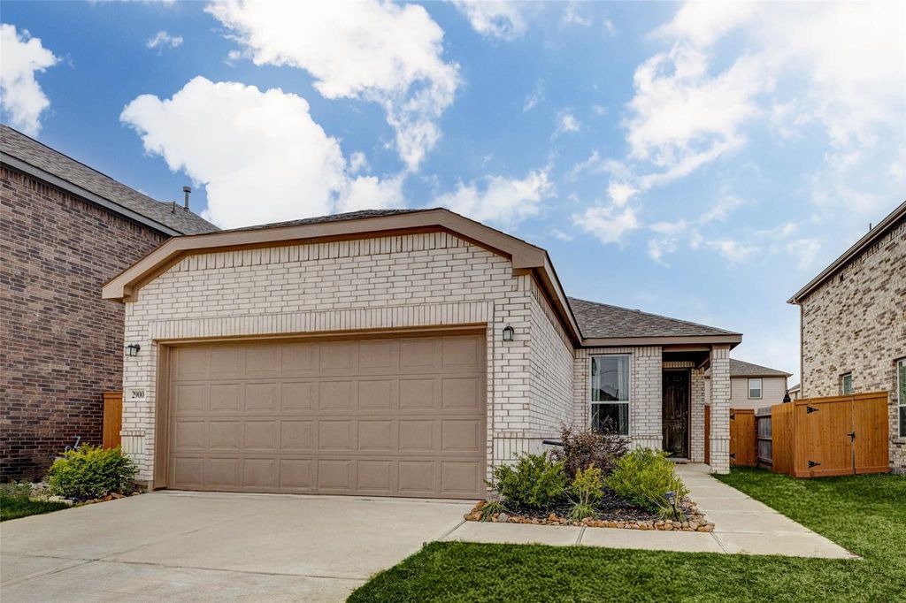 Photo of 2900 W Grand Parkway N, Katy, TX 77449 (MLS # 36669205)