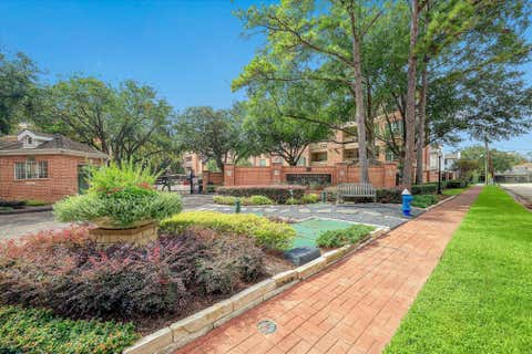 Photo of 2100 Welch Street #C121, Houston, TX 77019 (MLS # 97326604)