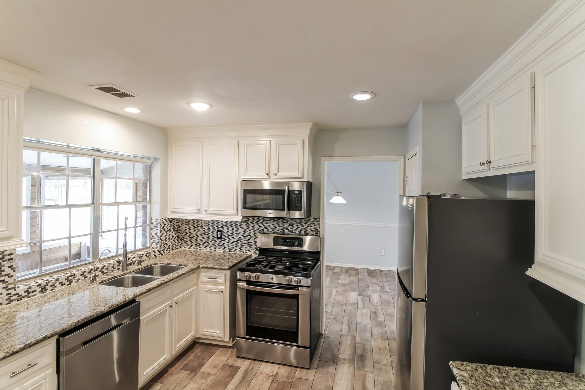 918 Long Prairie Drive