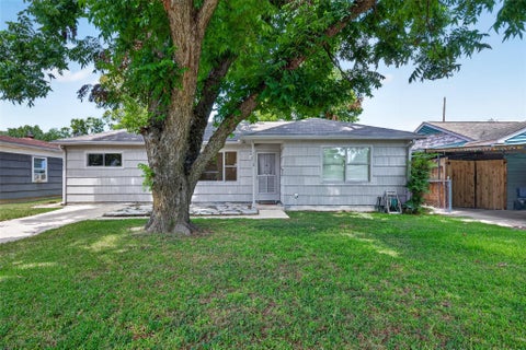 Photo of 6610 Barney Road, Houston, TX 77092 (MLS # 47575724)