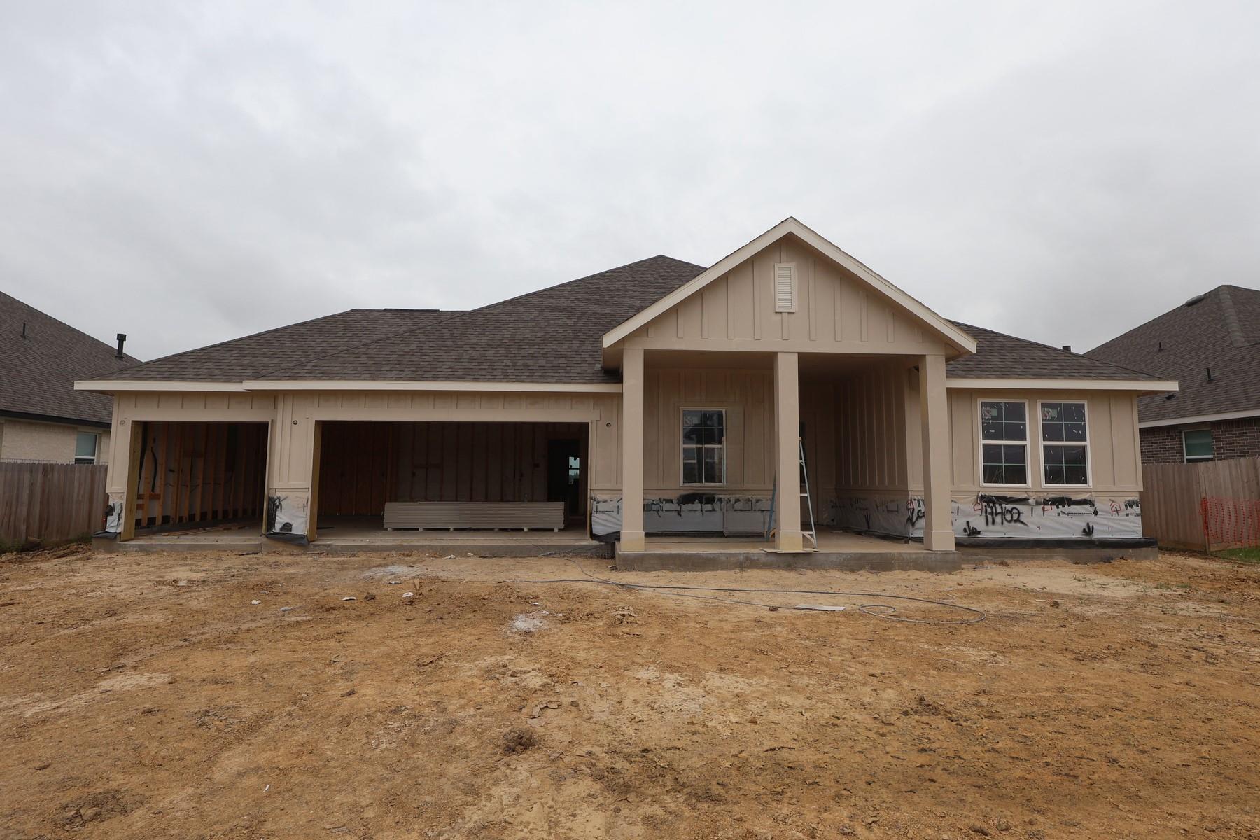 11402 Old Fashion Circle