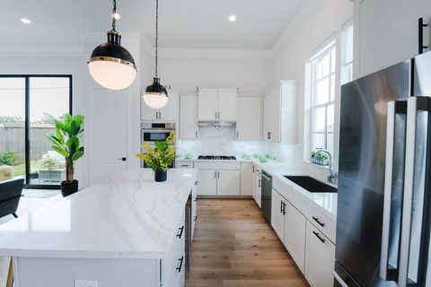 Tiny photo for 1005 Golden Nectar Ln, Houston, TX 77008 (MLS # 31161076)